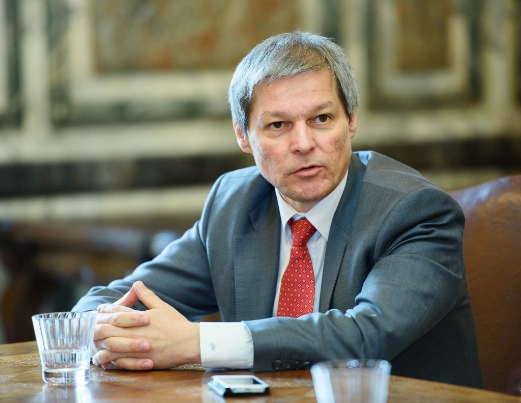 dacian-ciolos-fb